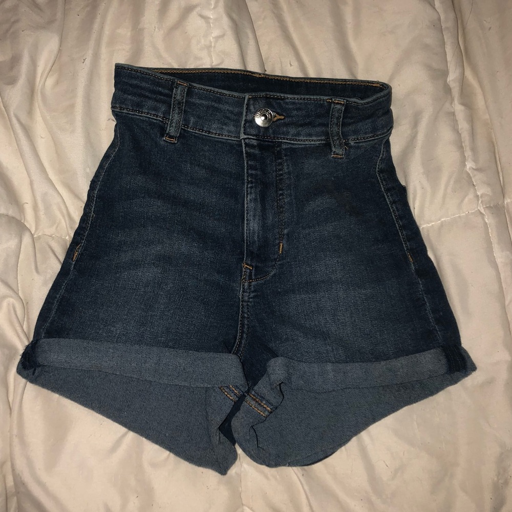 Blue H&M Jean Shorts - Size 0/2 (NWOT)